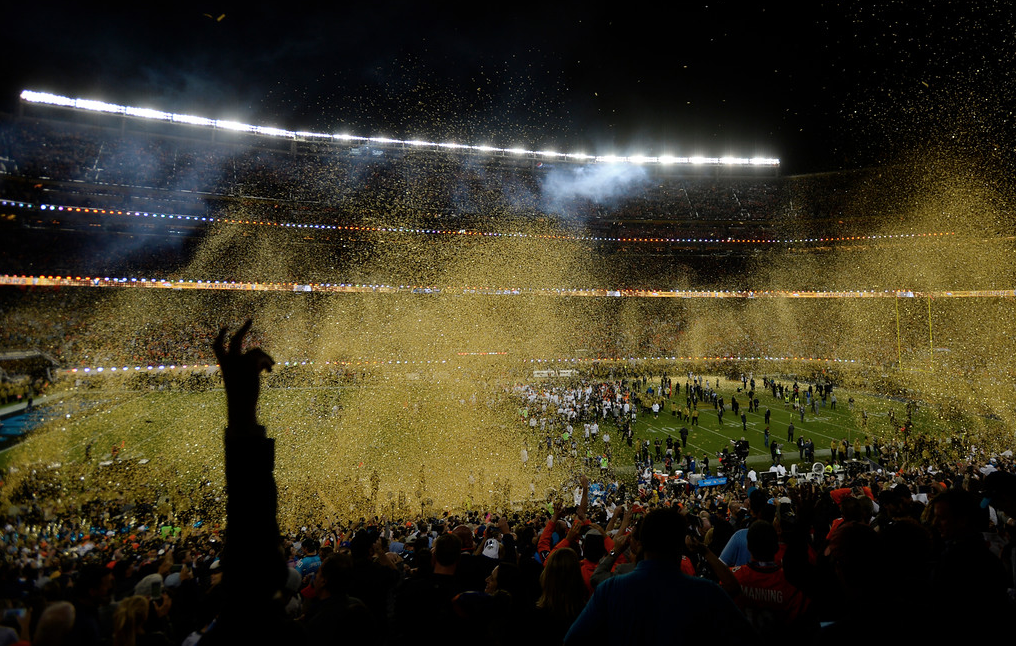 Confetti Blower can fill a stadium